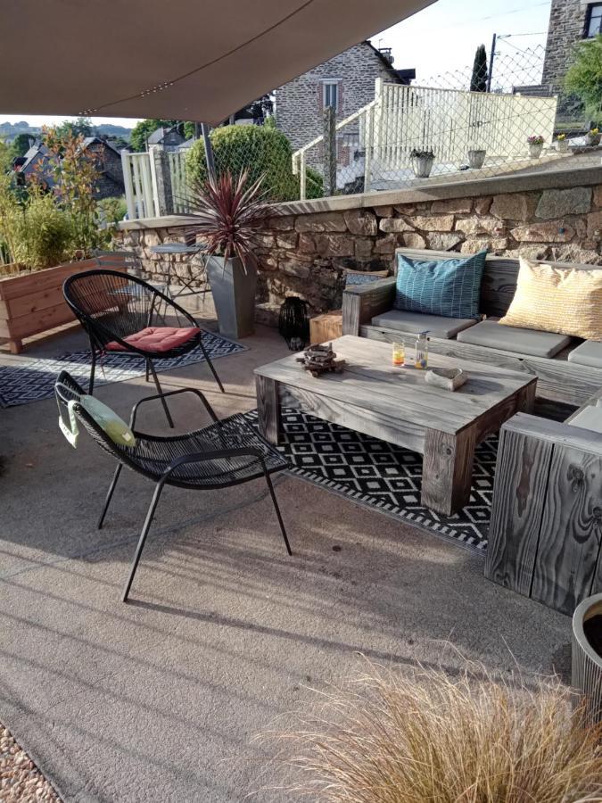 Le 28 Bed and Breakfast Uzerche Buitenkant foto
