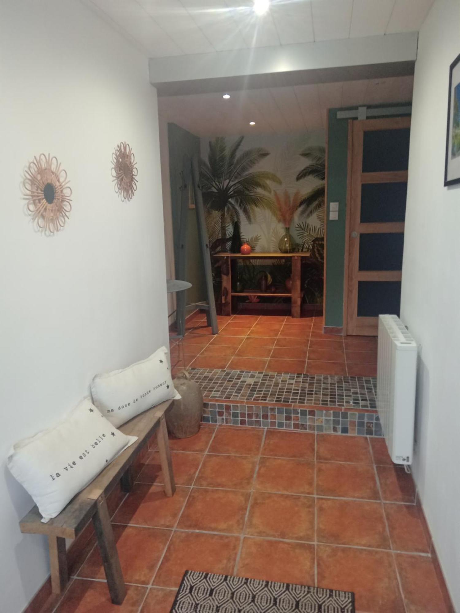 Le 28 Bed and Breakfast Uzerche Buitenkant foto